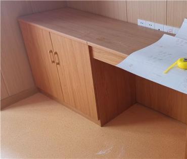 社区养老服务中心装饰贴膜施工案例—PVC贴膜方法技巧