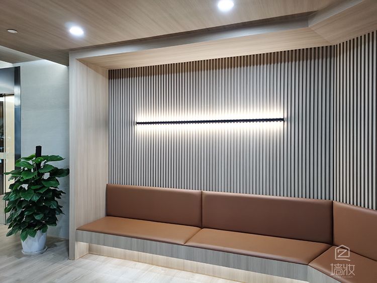 建筑公司办公室木纹膜装修案例展示-PVC装饰贴膜