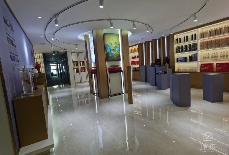 LG 装饰贴膜，高端酒展柜的卓越之选 